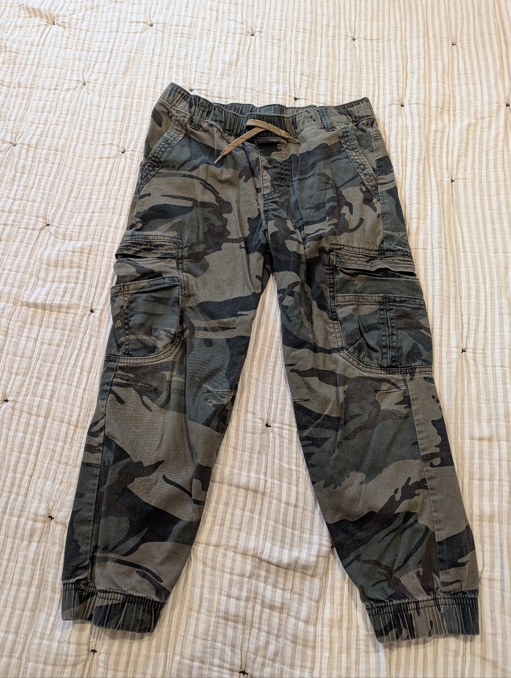 Boy's Camo Cargo Jogger Pants - Olive/Black